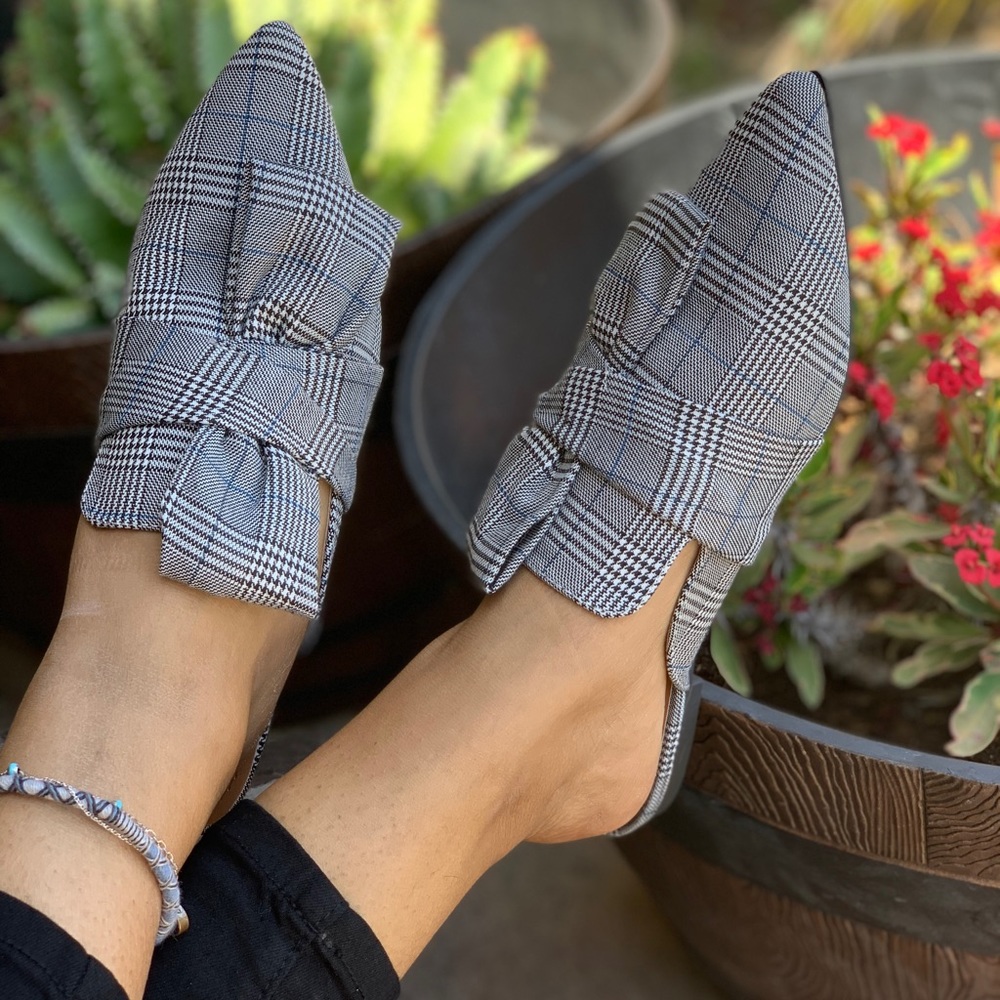 Ladies plaid pointed toe front bow flat mules - Picture 2 of 5